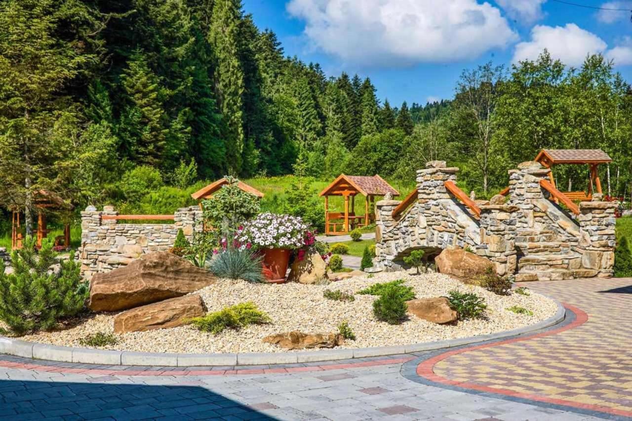 Любокрай Готельно-Відпочинковий Комплекс Skhidnytsia Exterior photo